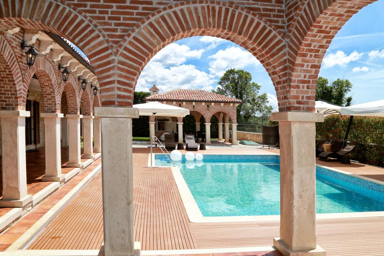 Villa Carolus-Luxurious Istrian Villa Barat  Kültér fotó